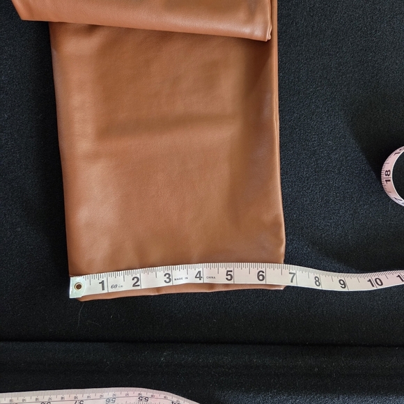 Abercrombie & Fitch Curve Love '90s Straight Ultra High Rise 2 XS 26 Faux Leathe - Picture 8 of 9